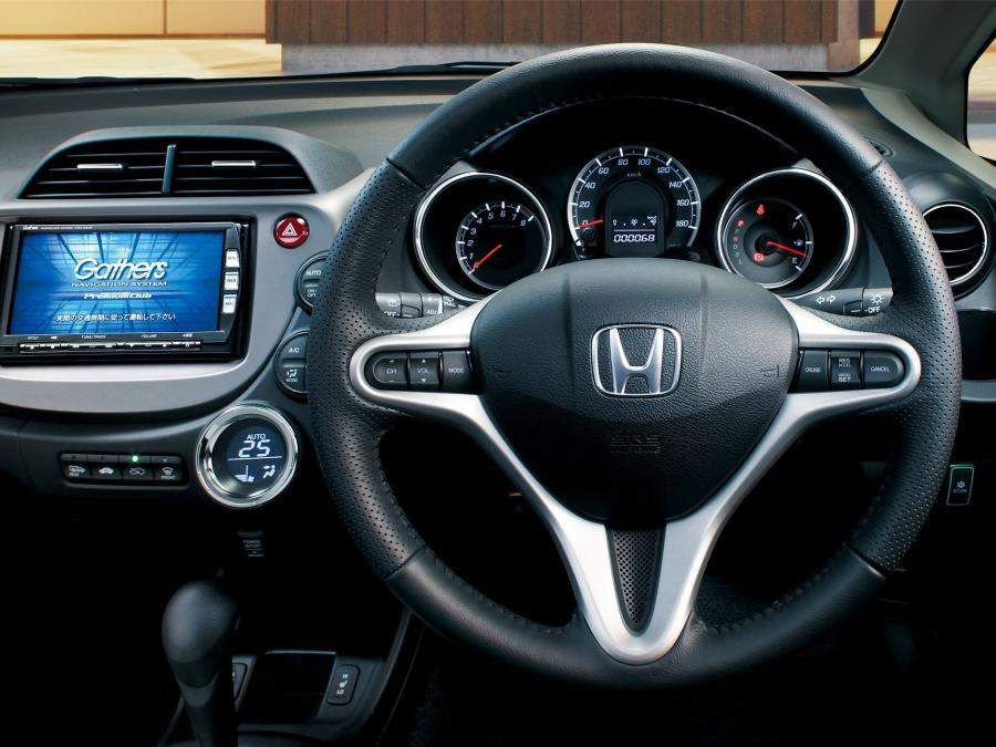  Honda Fit 2012 года  (фото 2 из 4)